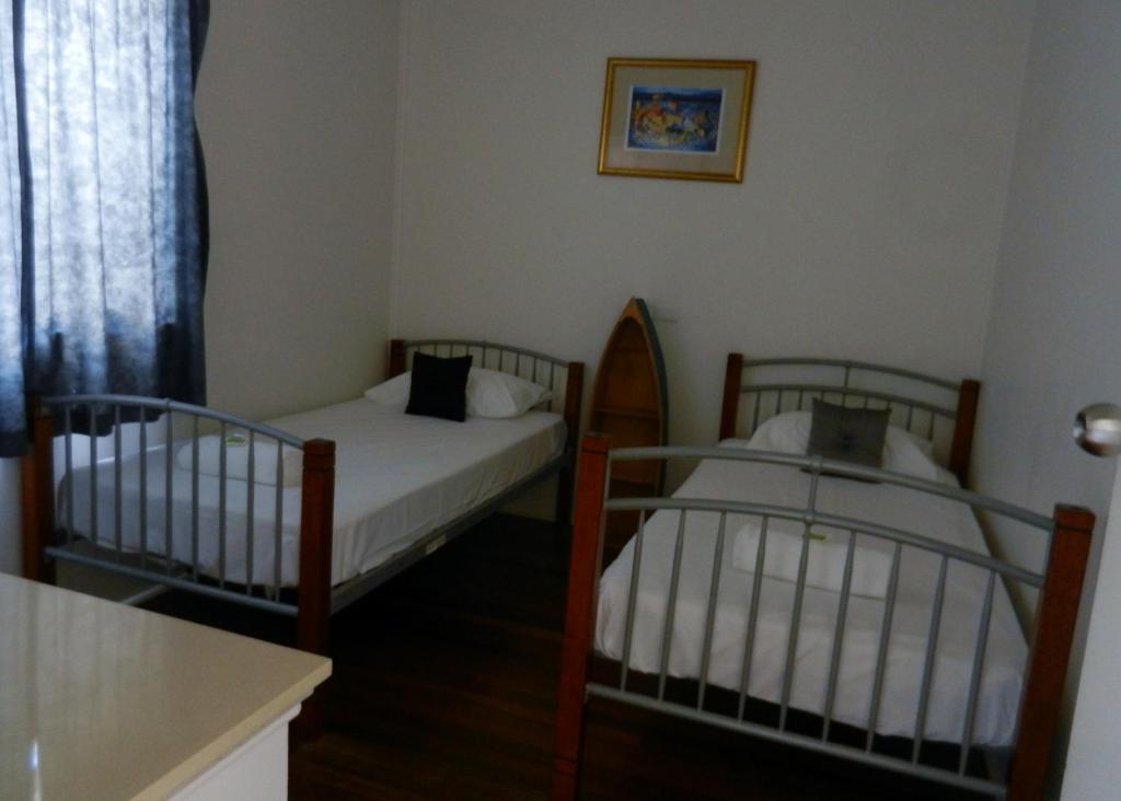 Golden Shores Motel Bilinga Chambre photo
