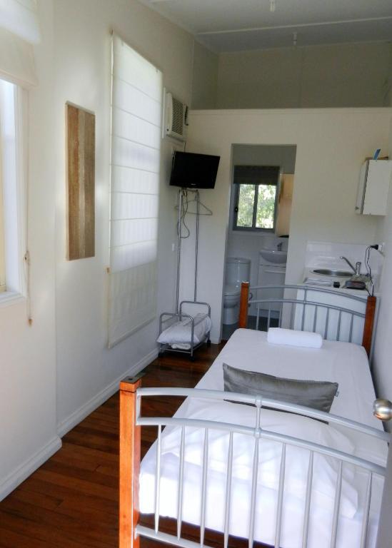 Golden Shores Motel Bilinga Extérieur photo