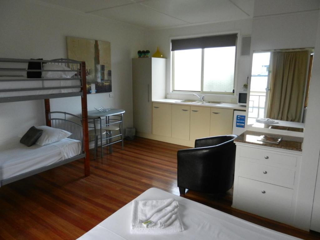 Golden Shores Motel Bilinga Chambre photo